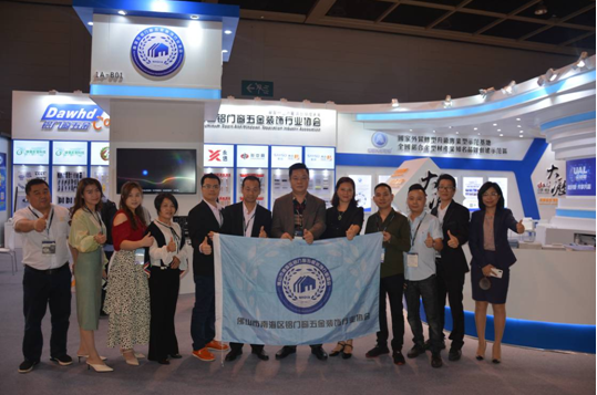 南海三大鋁行業(yè)協(xié)會首次組團赴港參展 南海區(qū)鋁門窗五金裝飾行業(yè)協(xié)會參展總結